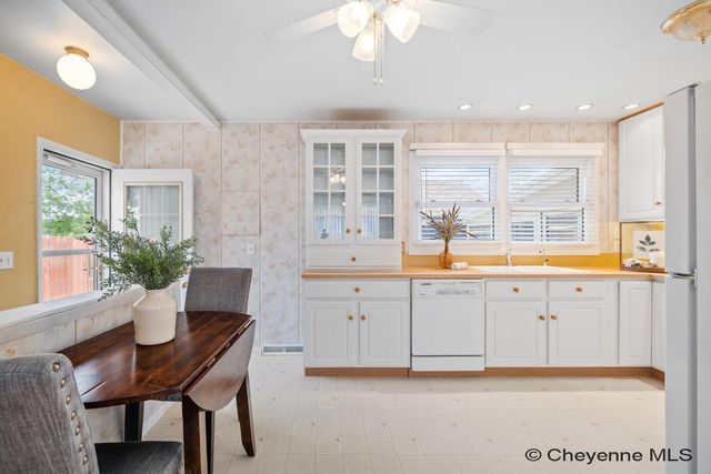 1119 S ARP AVE, Cheyenne, WY 82007