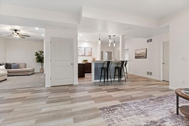 5114 Lynn Meadows Dr, Pueblo, CO 81005