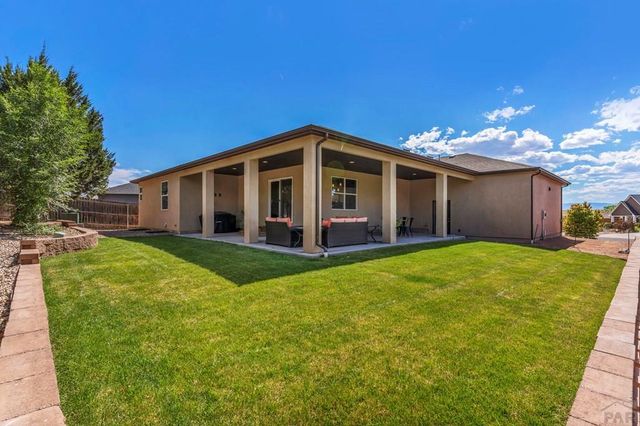 5114 Lynn Meadows Dr, Pueblo, CO 81005