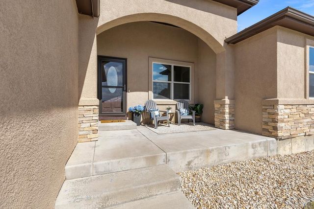 5114 Lynn Meadows Dr, Pueblo, CO 81005