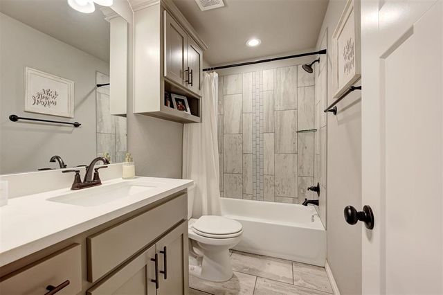 9300 Anaum Lane, Yukon, OK 73099