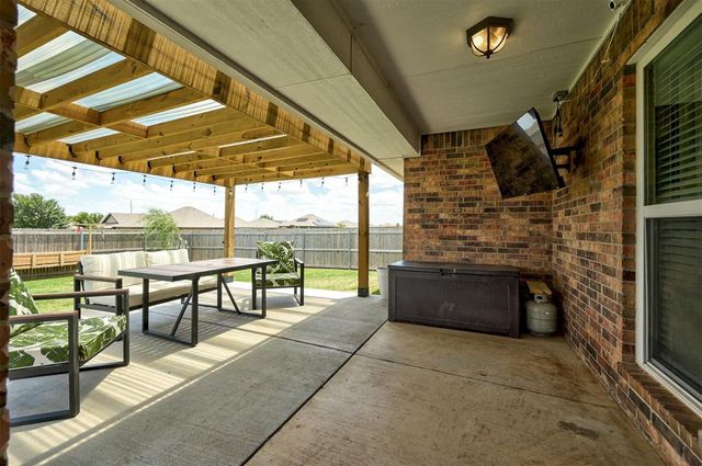 9300 Anaum Lane, Yukon, OK 73099