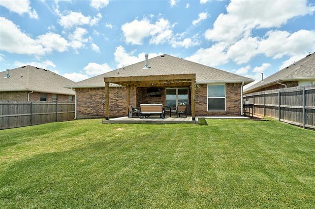 9300 Anaum Lane, Yukon, OK 73099