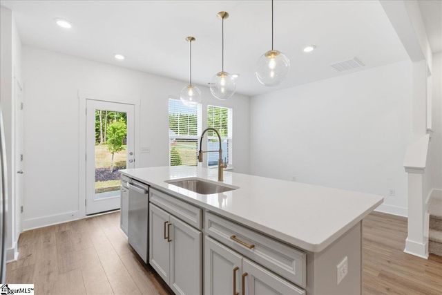 107 Redfield Place, Simpsonville, SC 29681