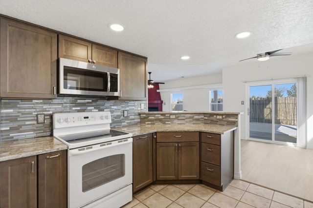 7419 Eagle Crest Avenue NE, Albuquerque, NM 87113