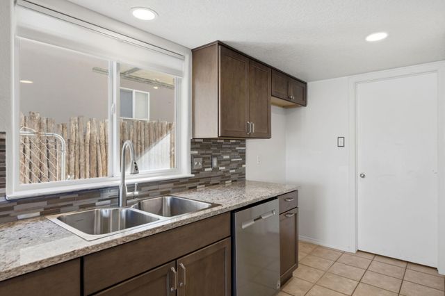 7419 Eagle Crest Avenue NE, Albuquerque, NM 87113