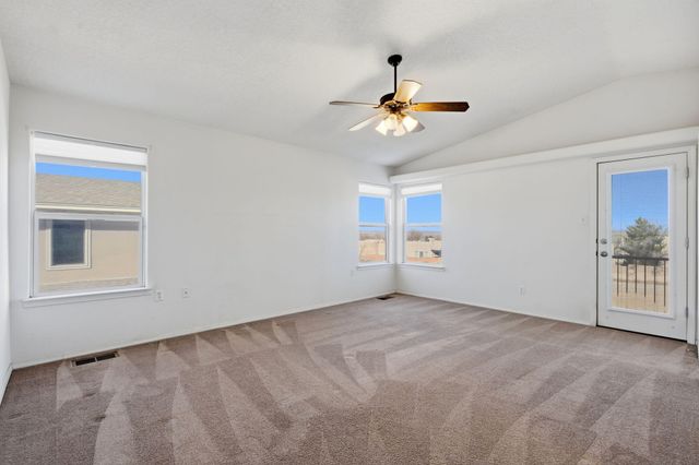 7419 Eagle Crest Avenue NE, Albuquerque, NM 87113