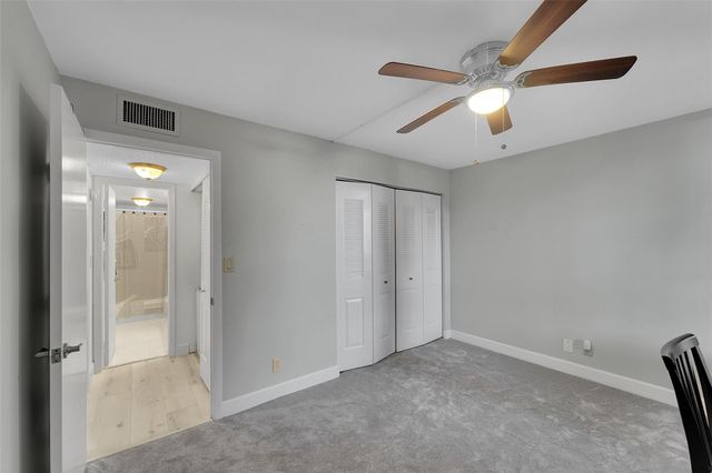 6008 Coral Lake Dr 108, Margate, FL 33063