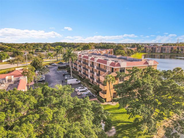 6008 Coral Lake Dr 108, Margate, FL 33063