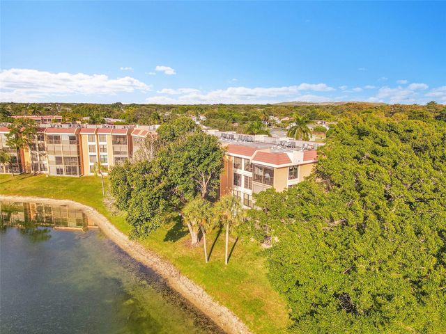 6008 Coral Lake Dr 108, Margate, FL 33063