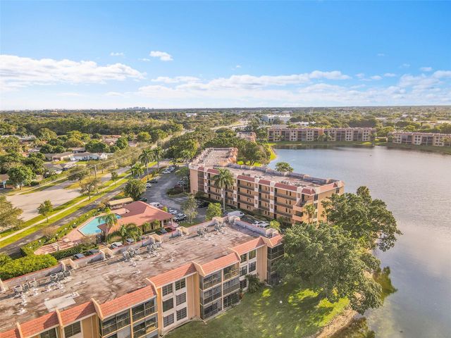 6008 Coral Lake Dr 108, Margate, FL 33063