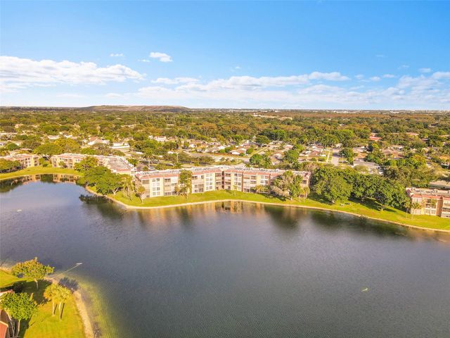 6008 Coral Lake Dr 108, Margate, FL 33063