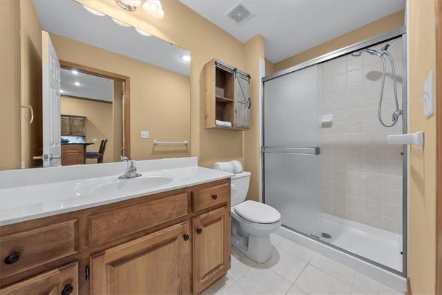 4130 SW Minnesota Drive, Lee's Summit, MO 64082