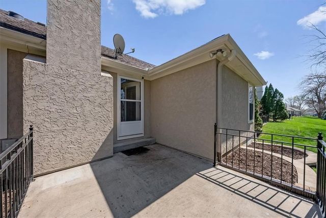 4130 SW Minnesota Drive, Lee's Summit, MO 64082
