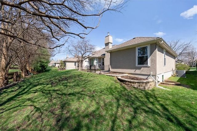 4130 SW Minnesota Drive, Lee's Summit, MO 64082