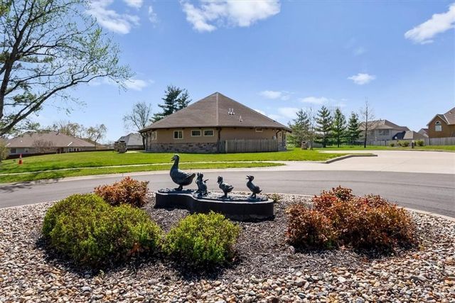 4130 SW Minnesota Drive, Lee's Summit, MO 64082