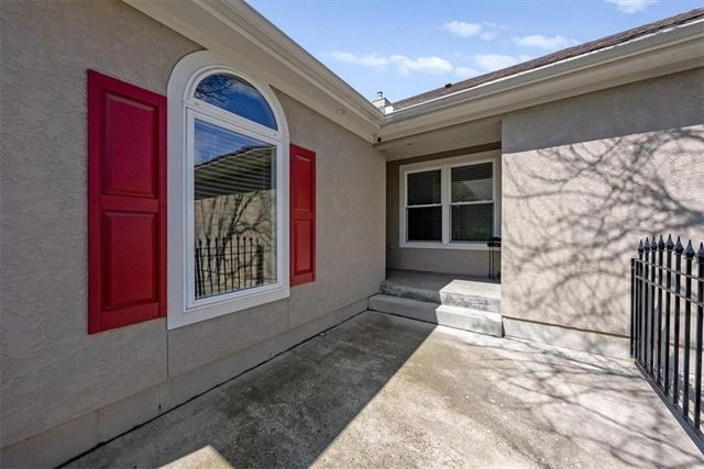 4130 SW Minnesota Drive, Lee's Summit, MO 64082