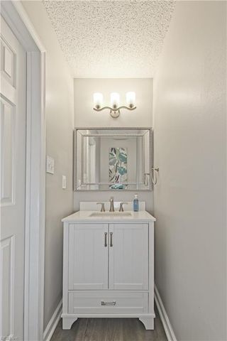 4725 Woodglen Ct, Virginia Beach, VA 23462