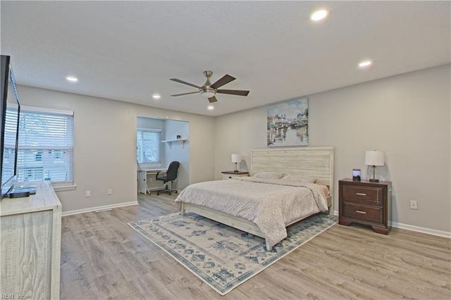 4725 Woodglen Ct, Virginia Beach, VA 23462
