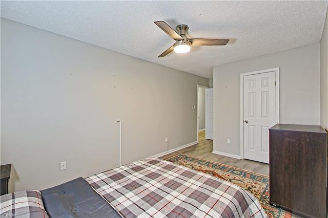 4725 Woodglen Ct, Virginia Beach, VA 23462
