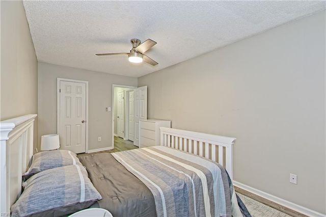 4725 Woodglen Ct, Virginia Beach, VA 23462