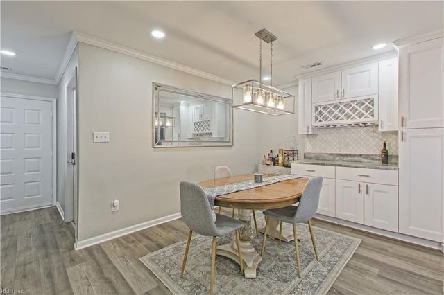 4725 Woodglen Ct, Virginia Beach, VA 23462