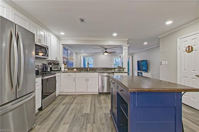 4725 Woodglen Ct, Virginia Beach, VA 23462