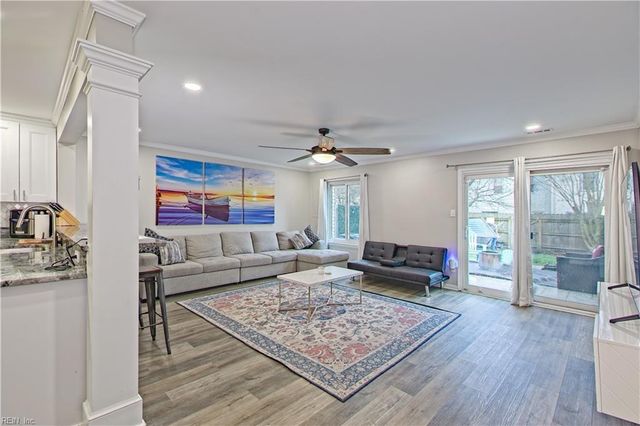 4725 Woodglen Ct, Virginia Beach, VA 23462