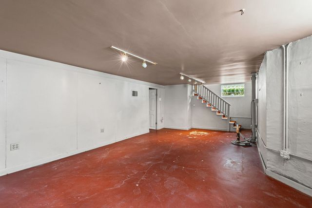 1619 N New England Avenue, Chicago, IL 60707