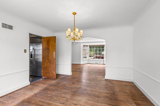 1619 N New England Avenue, Chicago, IL 60707