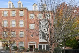 15182 LANCASHIRE DR, Woodbridge, VA 22191