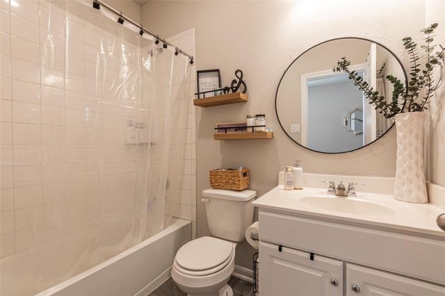 2230 Sand Lily Drive, Texas City, TX 77568