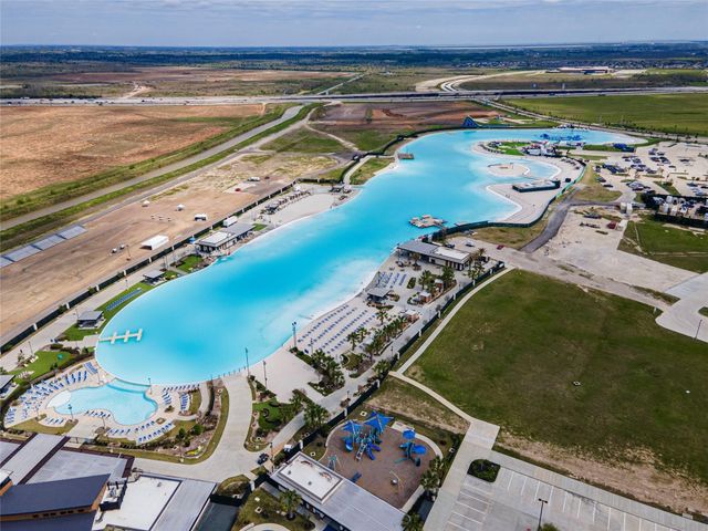 2230 Sand Lily Drive, Texas City, TX 77568