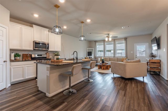 2230 Sand Lily Drive, Texas City, TX 77568