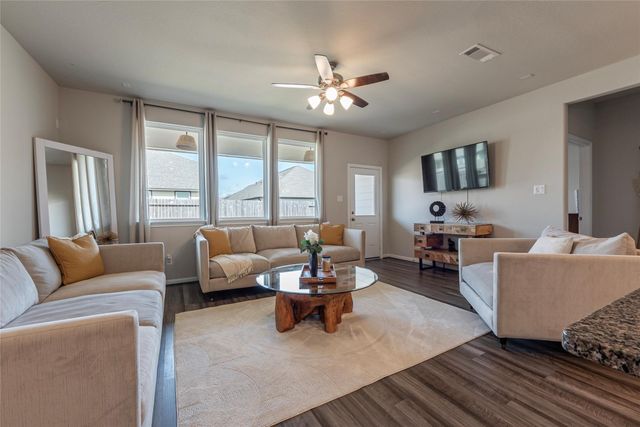 2230 Sand Lily Drive, Texas City, TX 77568