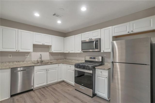 2599 Fieldstone View SE Lane, Conyers, GA 30013