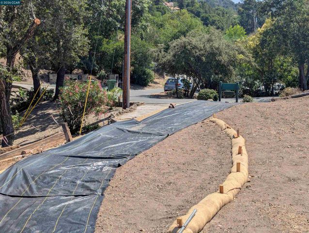 13 St James Court, Orinda, CA 94563