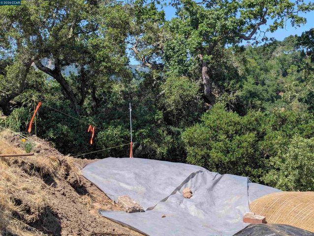 13 St James Court, Orinda, CA 94563