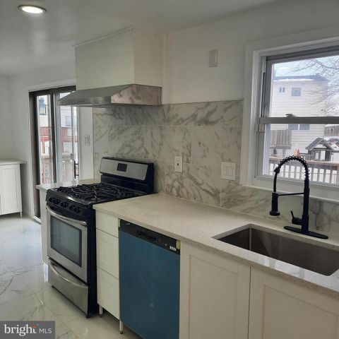 1984 KING ARTHUR RD, Philadelphia, PA 19116