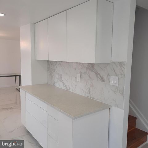 1984 KING ARTHUR RD, Philadelphia, PA 19116