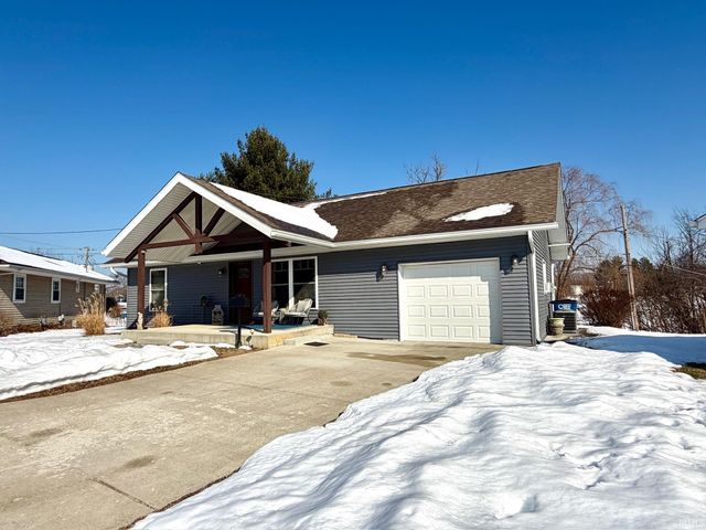 17 Eastview Court, Bedford, IN 47421