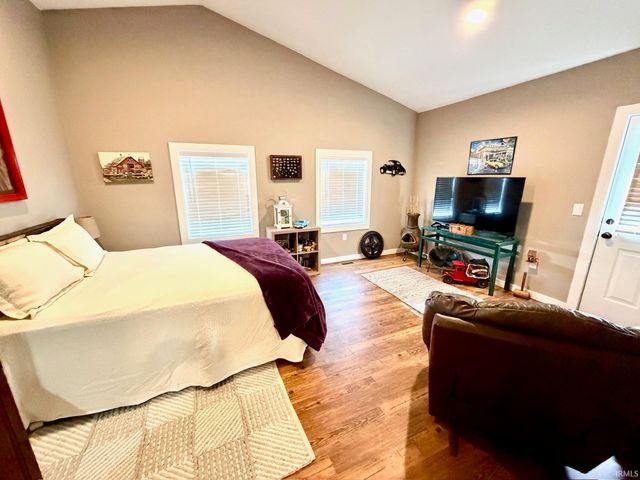 17 Eastview Court, Bedford, IN 47421