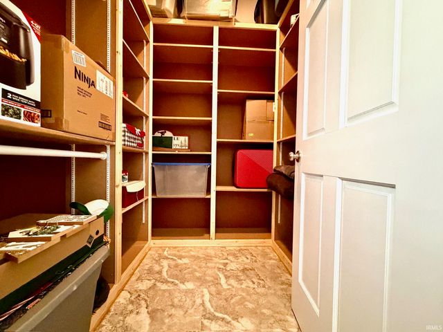 17 Eastview Court, Bedford, IN 47421