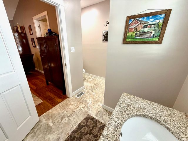 17 Eastview Court, Bedford, IN 47421