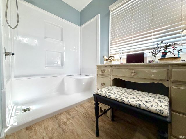 17 Eastview Court, Bedford, IN 47421