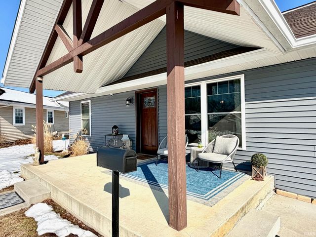 17 Eastview Court, Bedford, IN 47421