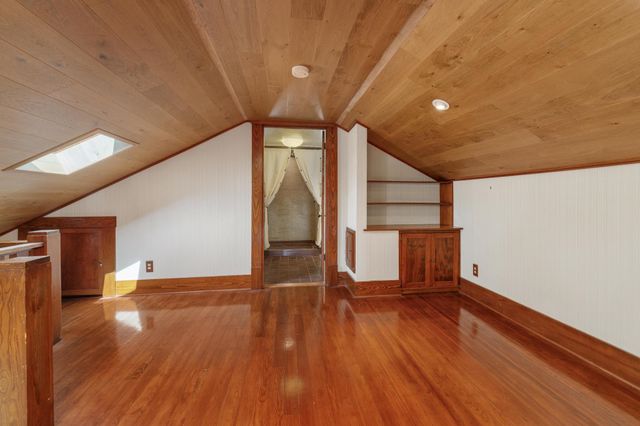 3342 Country Club Pl, Wichita, KS 67208