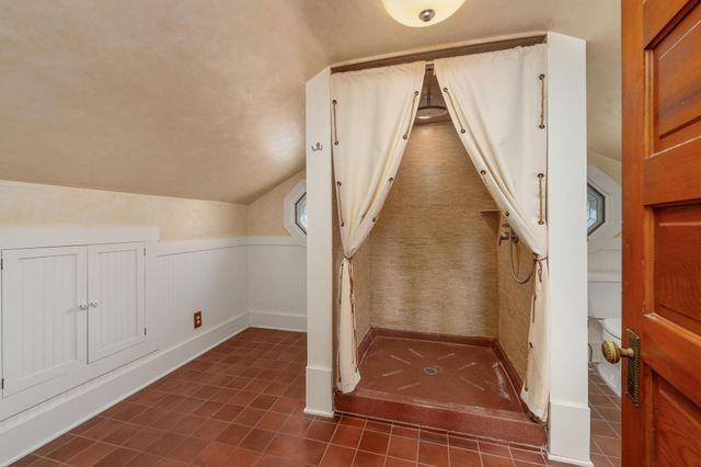 3342 Country Club Pl, Wichita, KS 67208