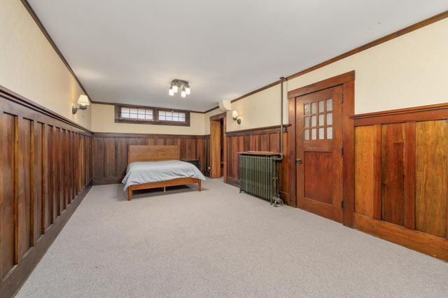 3342 Country Club Pl, Wichita, KS 67208