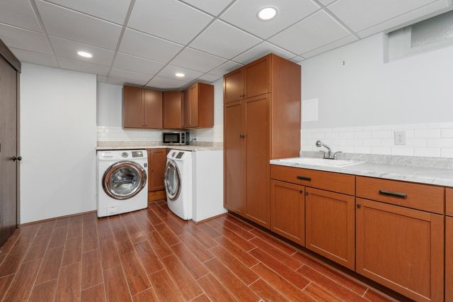 3342 Country Club Pl, Wichita, KS 67208